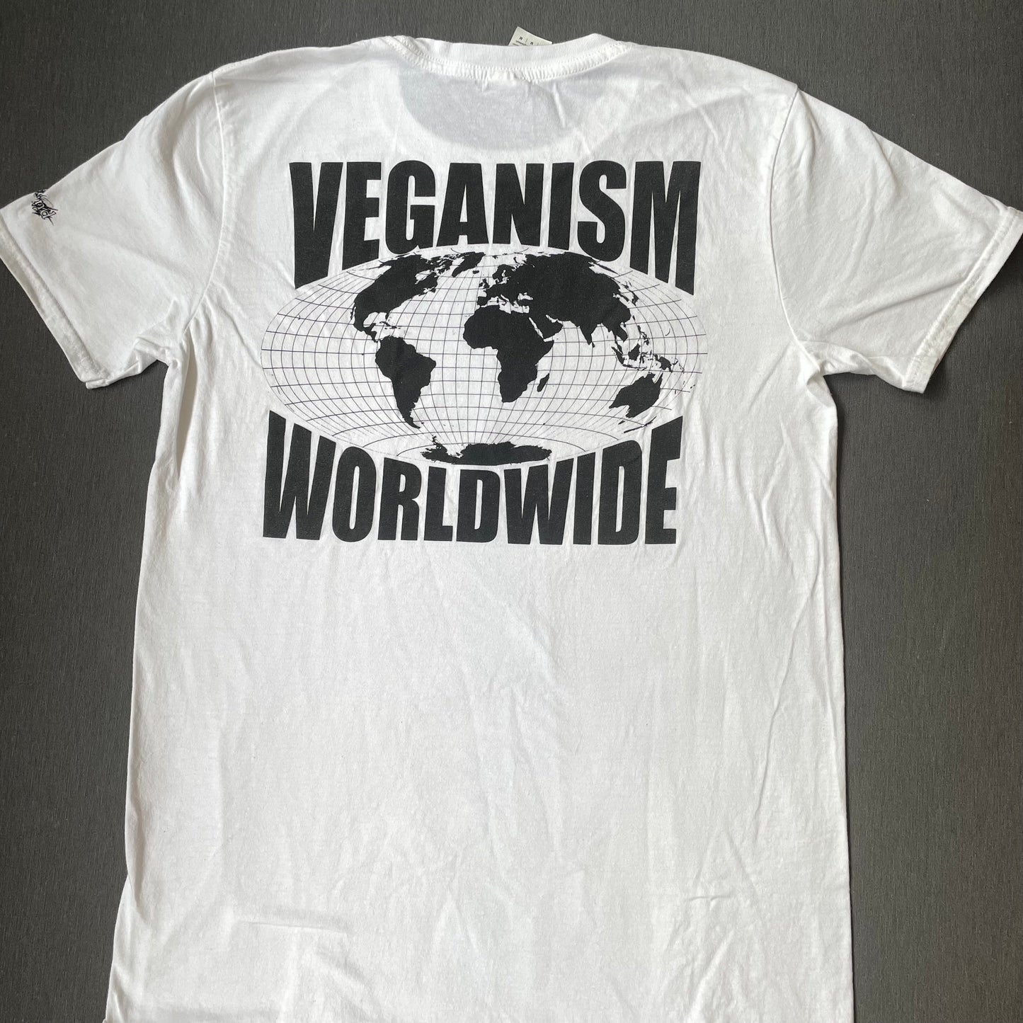 SIGUR ȘI SUNET• Veganism în întreaga lume • M • Tricou